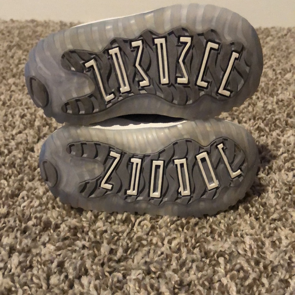 2023 Air Jordan 11 Retro Low (TD) “Cement Grey” - Picture 4 of 5